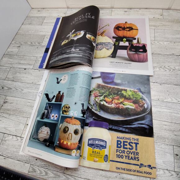 Halloween Magazine Lot: 2020 Woman’s Day & 2022 Good Housekeeping Spooky Issues - Picture 3 of 7